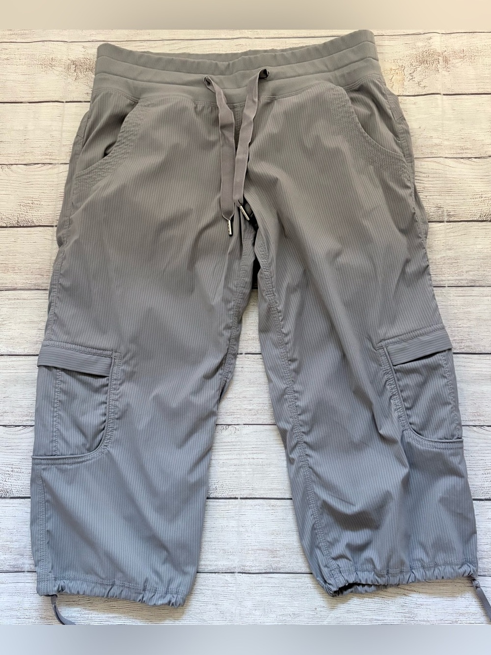 LULULEMON Dance Studio Crops Size 10